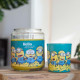 Bougie Minions Bello Petite Jarre, parfum fruité et gourmand aux notes de cerise, pomme, myrtille, fraise, ananas et orange.