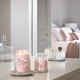 Bougie parfumée moyenne jarre Signature Yankee Candle SABLES ROSES